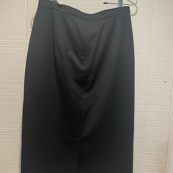 Burberry Classic Black Pencil Skirt NWT - Picture 11 of 11